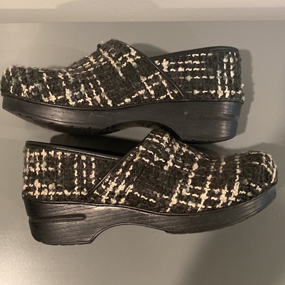 EUC Dansko clogs sz 40 - Picture 12 of 13